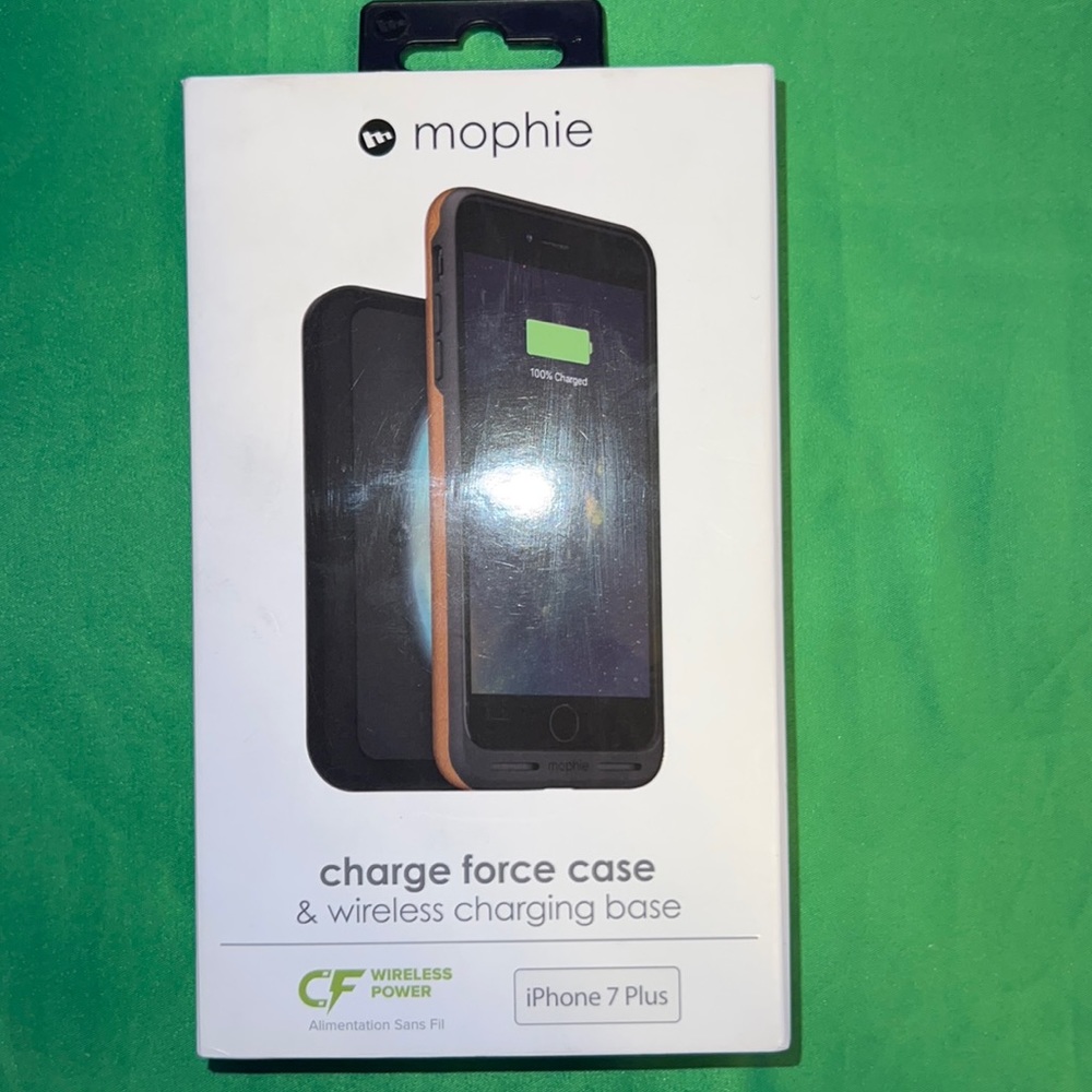 Mophie Charge Force Case & Wireless Charging Base for iPhone 7 Plus- Tan